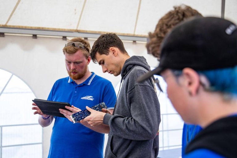 Running Snail Racing PCB