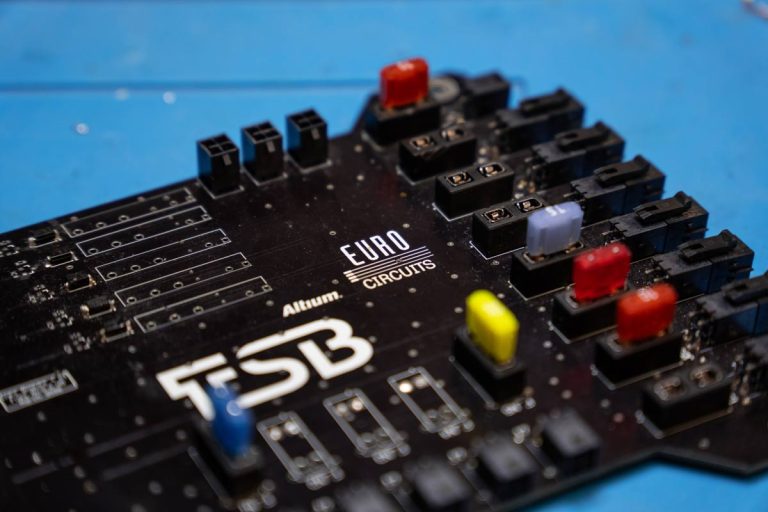 Técnico Solar Boat 2026 Fuse Board